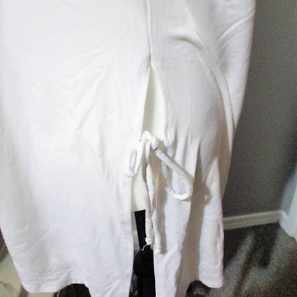 Beachy Keen Beach Tank Shirt with ties - Picture 2 of 3